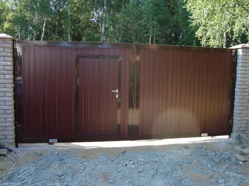 Уличные ворота DoorHan в Навашино с установкой